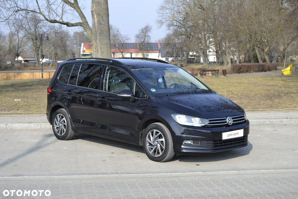 Volkswagen Touran - 3