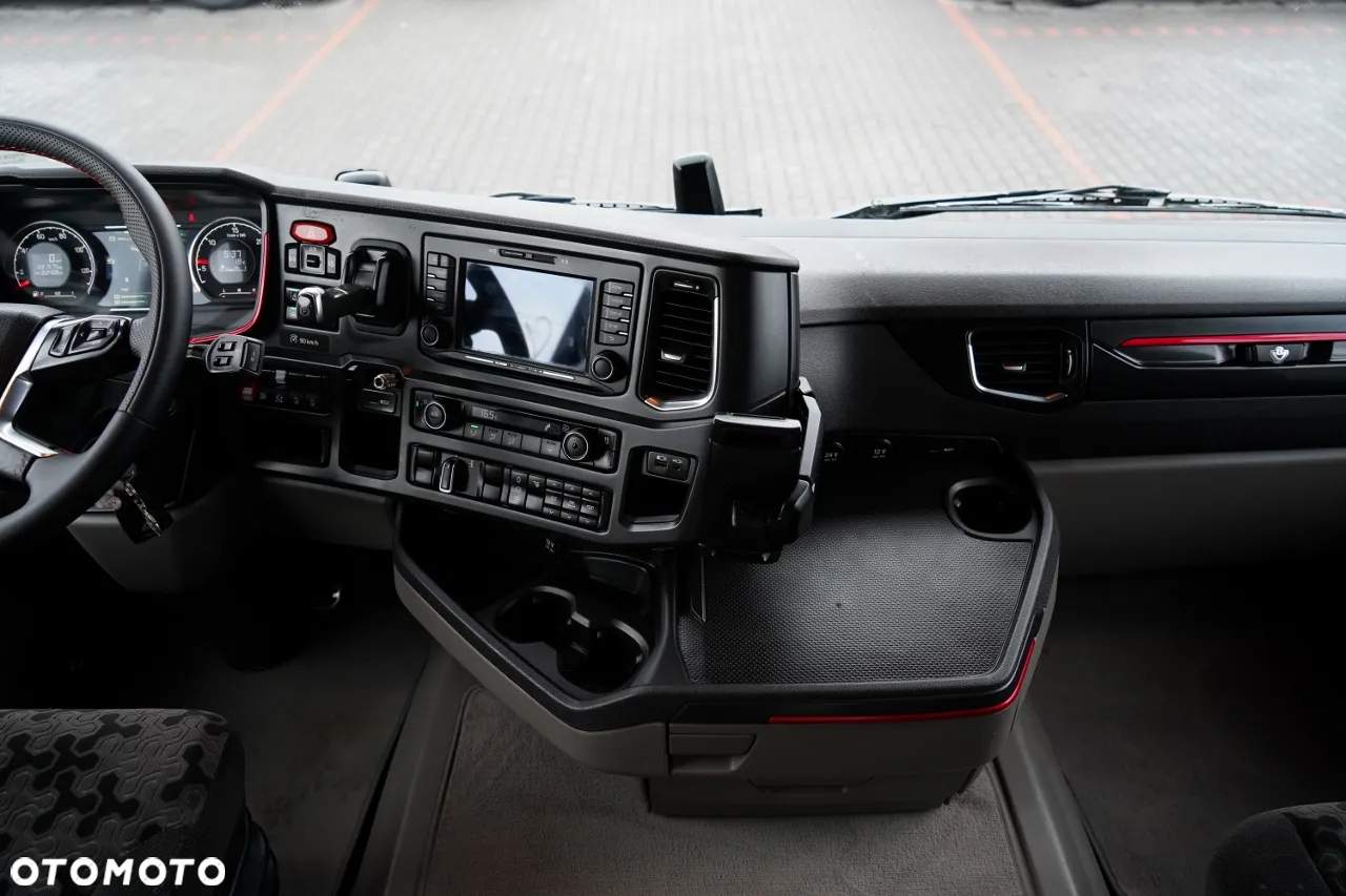 Scania R 520 / V8 / HYDRAULIKA / RETARDER / KLIMA POSTOJOWA  / CAŁA NA PODUSZKACH  / OPONY 100% /  PO KONTRAKCIE SERWISOWYM / SPROWADZONY - 29