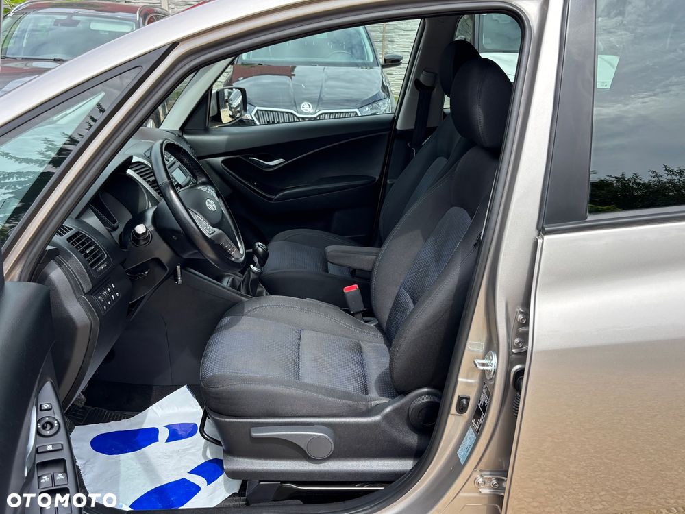 Hyundai ix20 1.6 blue YES Gold - 14