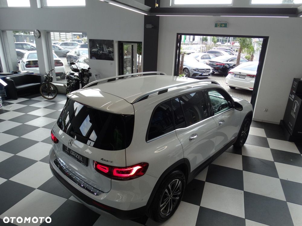 Mercedes-Benz GLB - 9