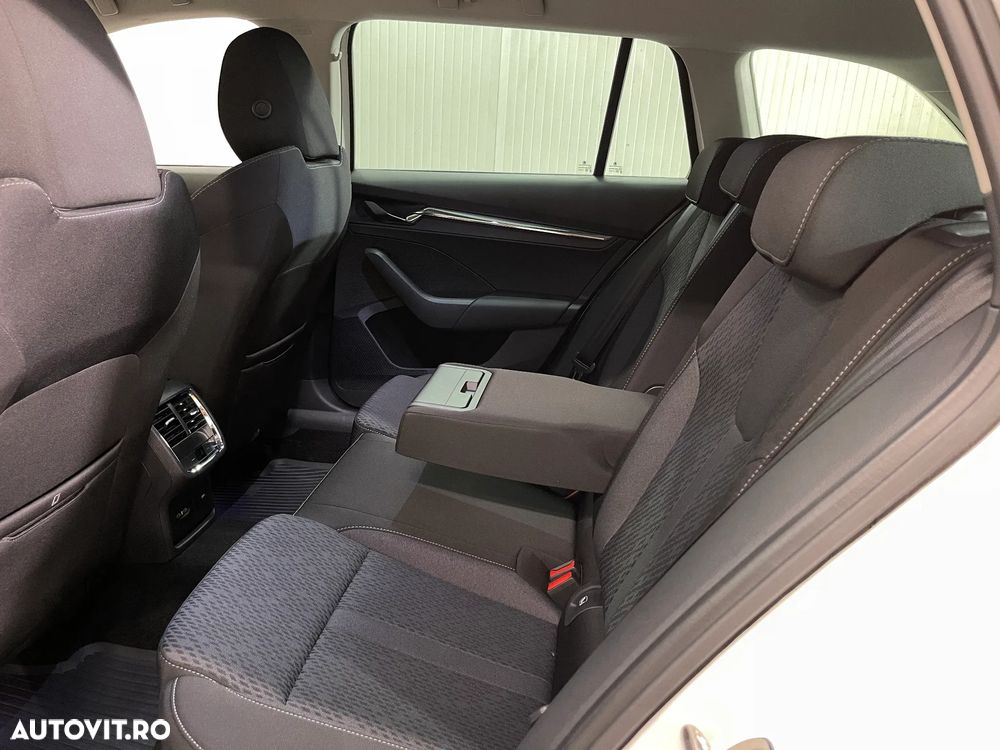 Skoda Octavia 2.0 TDI DSG Style - 13