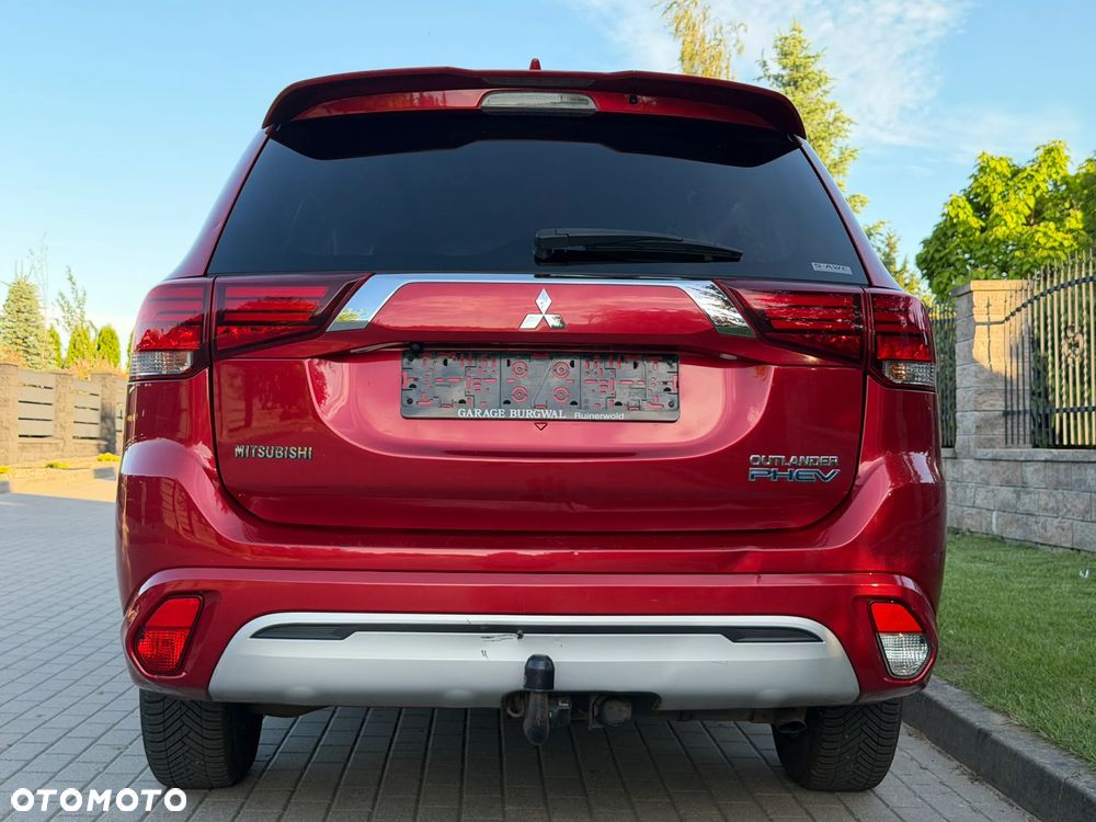 Mitsubishi Outlander Intense + - 27
