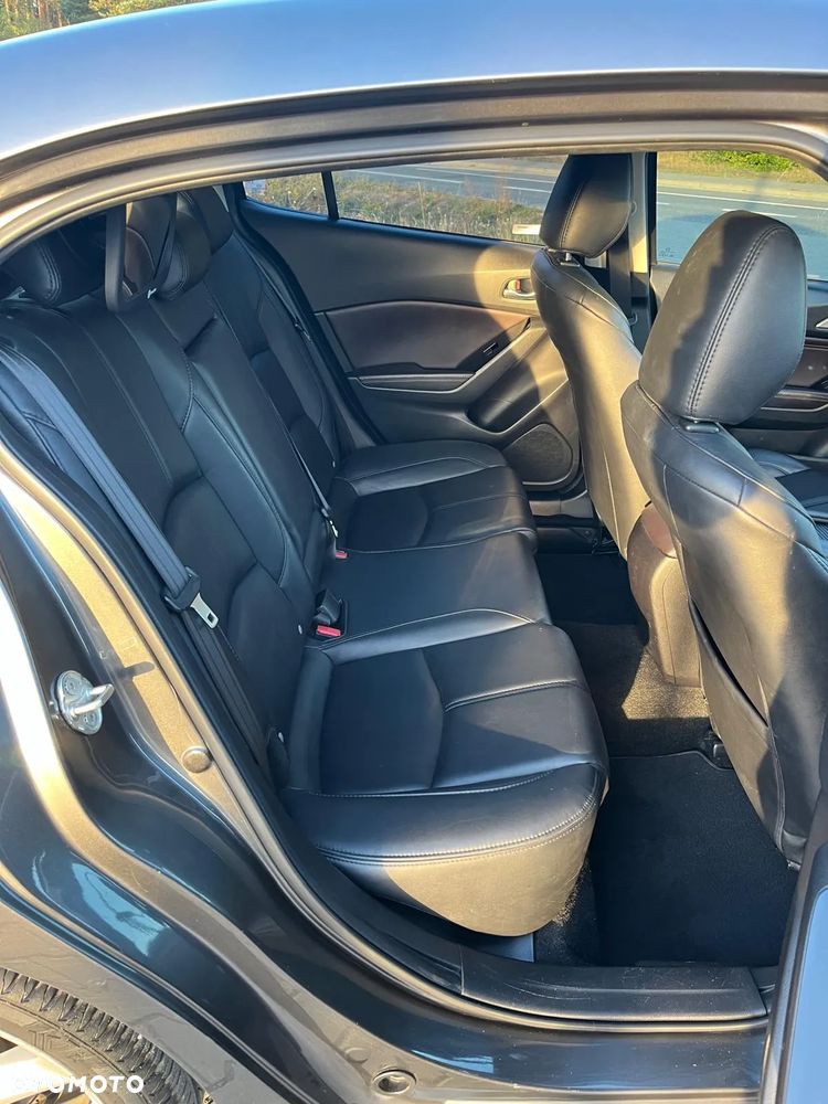 Mazda 3 - 25