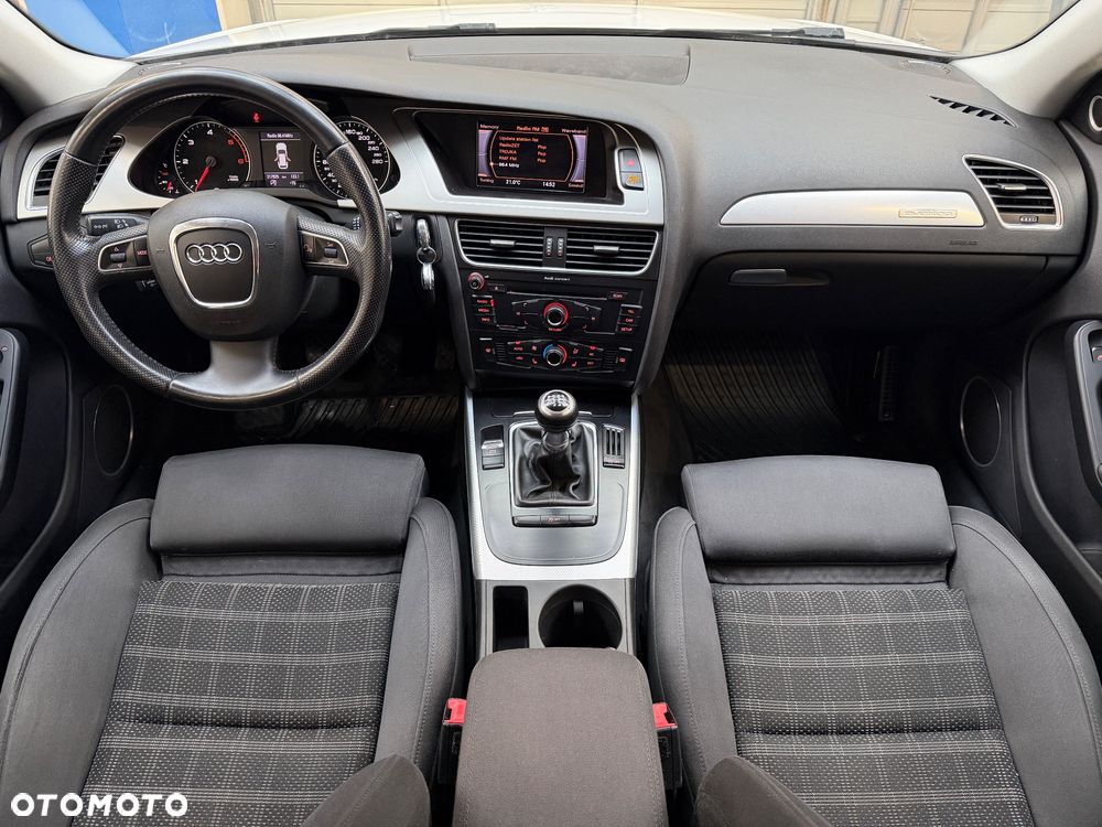 Audi A4 Avant 2.0 TDI DPF Quattro - 9