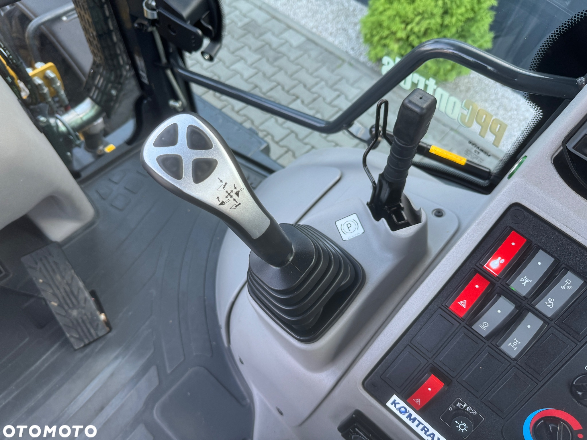 Komatsu WB 97R - 22