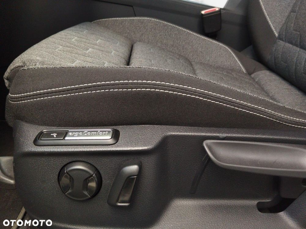 Volkswagen Passat - 18