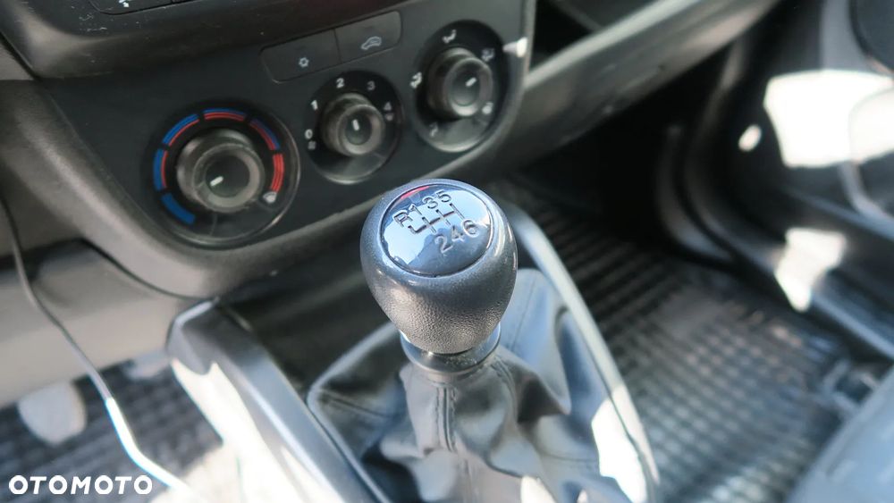 Opel Combo - 16