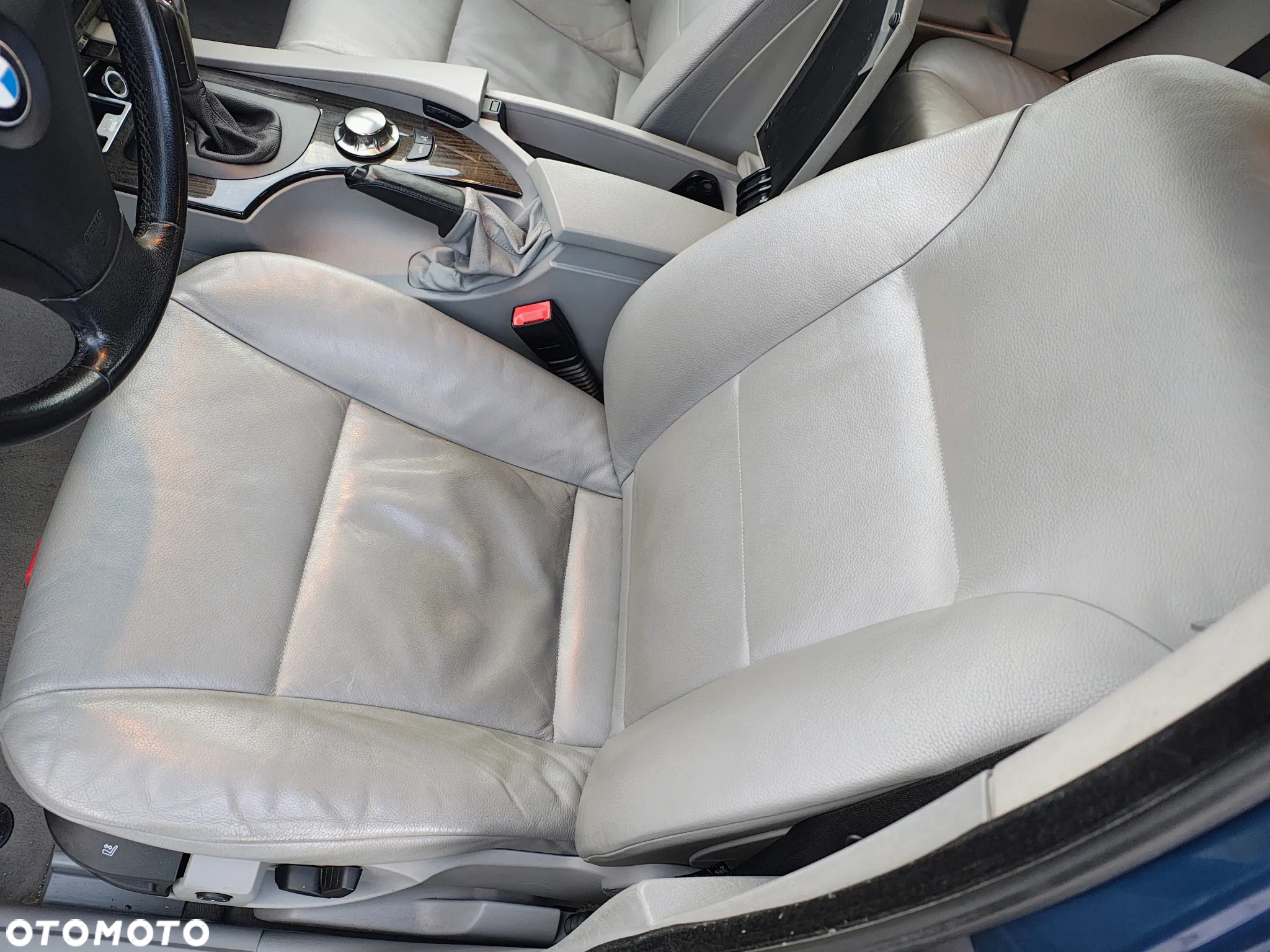 BMW Seria 5 525d Touring - 13