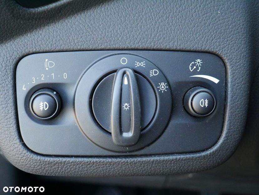 Ford C-MAX 2.0 TDCi Start-Stop-System Titanium - 25