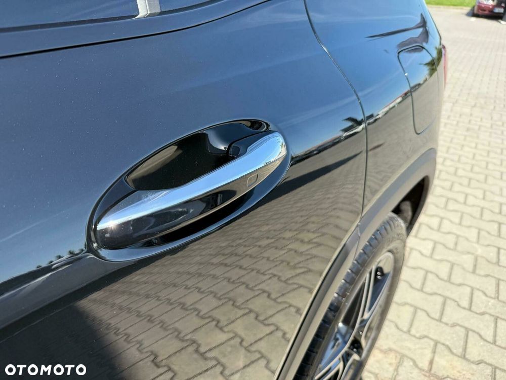 Mercedes-Benz GLB 200 d 4-Matic AMG Line 8G-DCT - 14