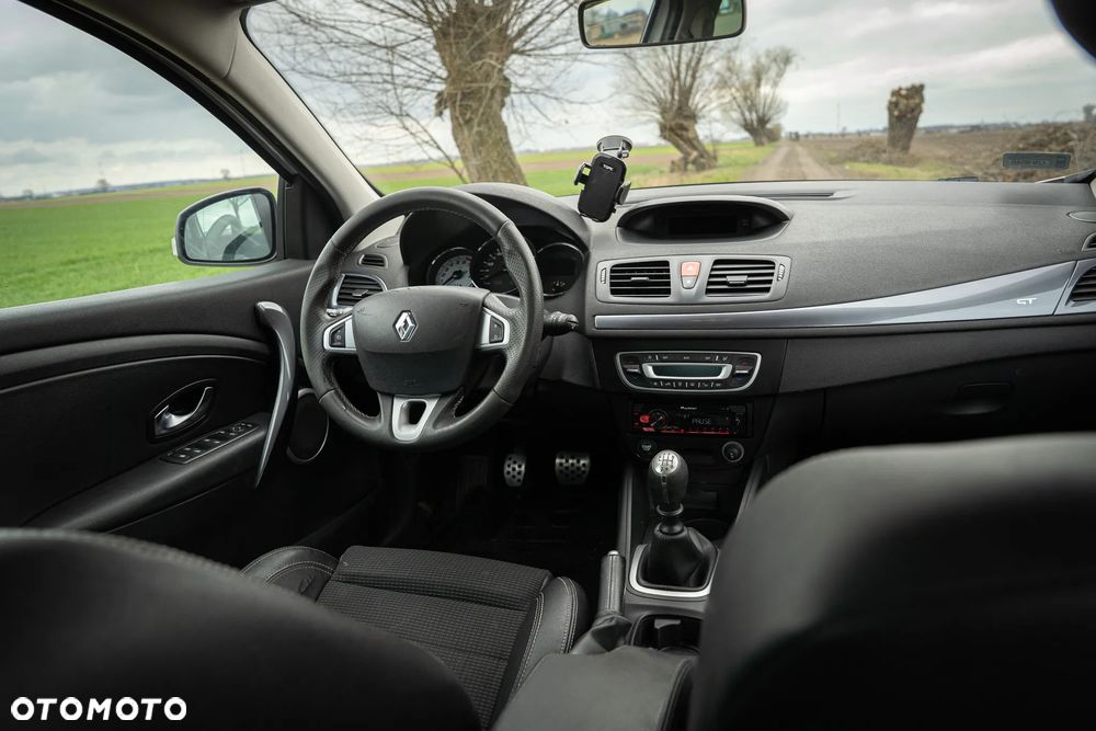 Renault Megane TCe 180 GT - 5