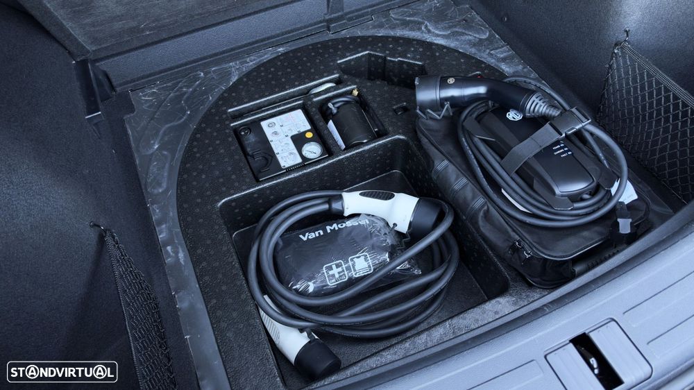 MG ZS EV 44.5 kWh Luxury - 29