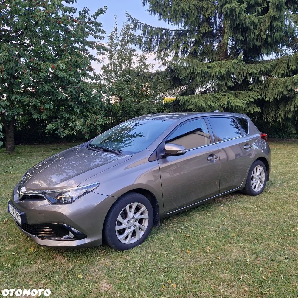 Toyota Auris 1.6 Premium - 1