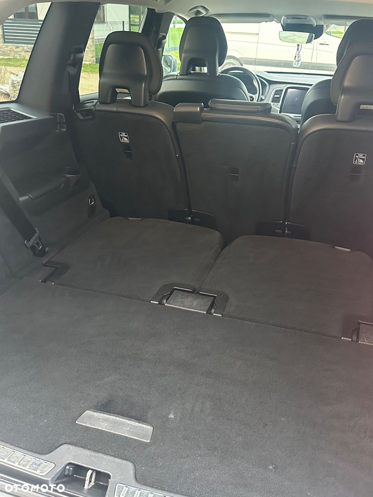 Volvo XC 90 D5 AWD Momentum 7os - 9