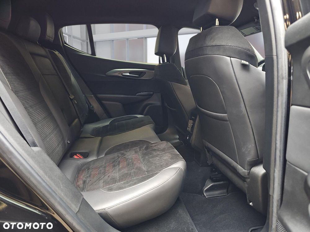 Alfa Romeo Tonale 1.5 T4 GSE mHEV Veloce DCT - 12