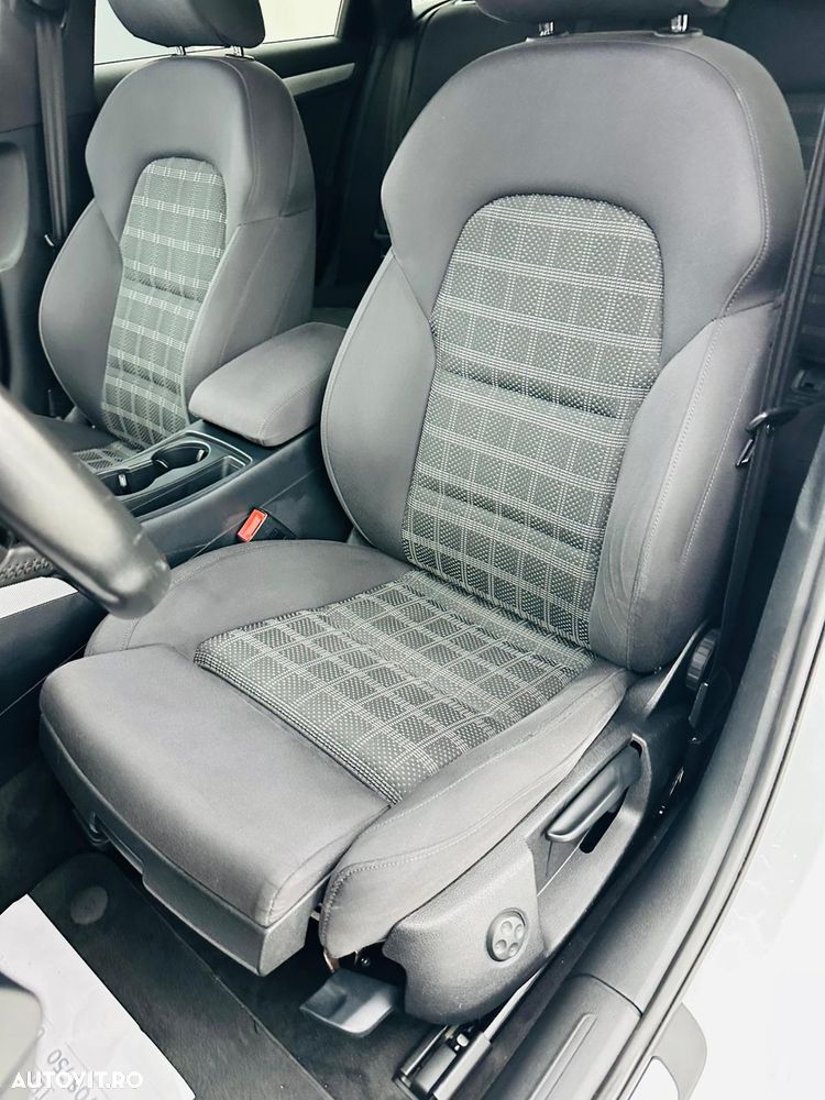 Audi A4 2.0 TDI DPF S line Sportpaket - 13