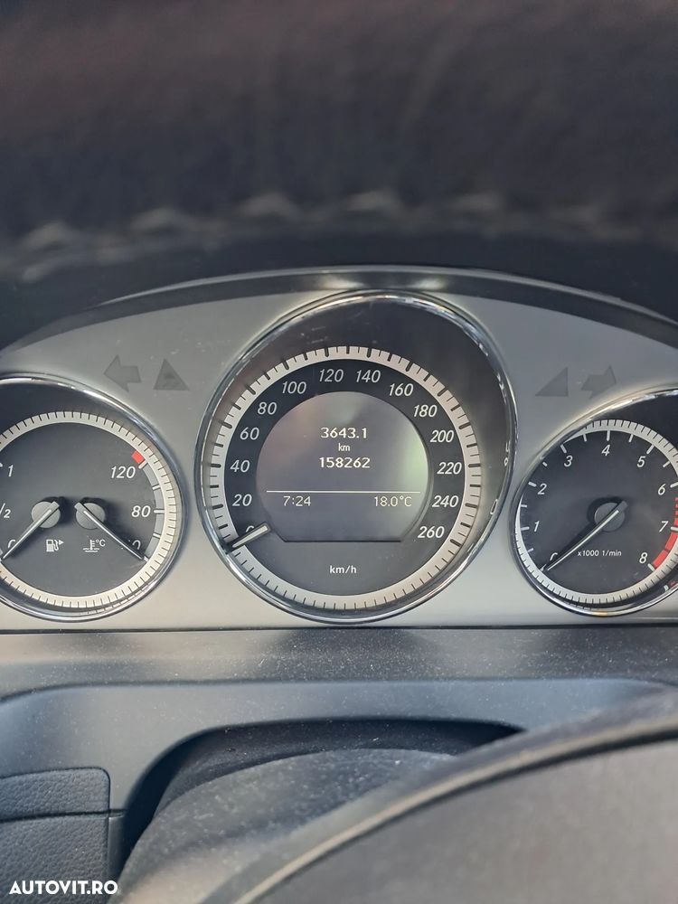 Mercedes-Benz C 180 CGI BlueEFFICIENCY - 5