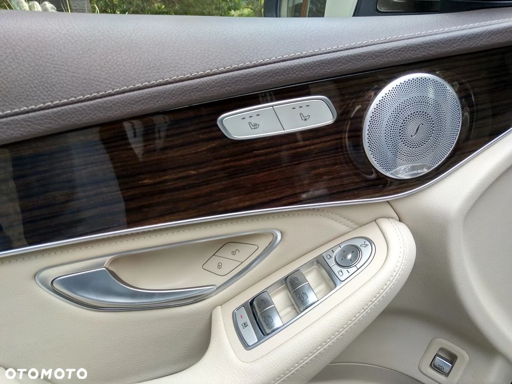 Mercedes-Benz GLC 220 d 4Matic 9G-TRONIC AMG Line - 8