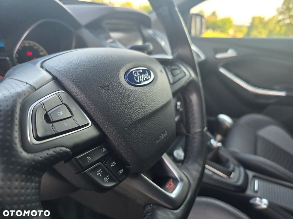 Ford Focus 2.0 EcoBoost ST mit Leder-Sport-Paket - 15