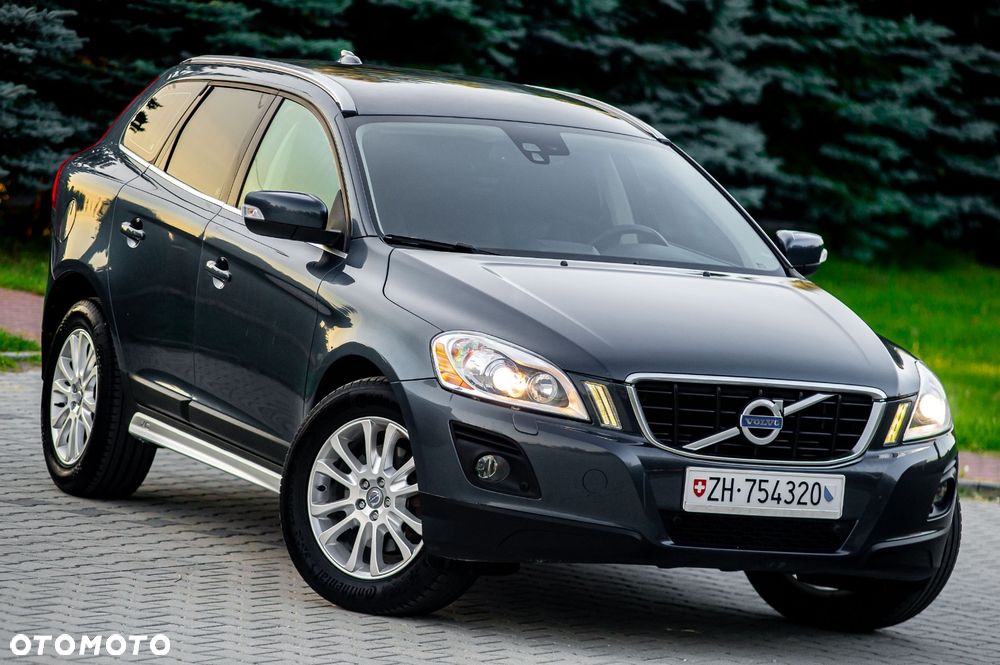 Volvo XC 60 D5 AWD Momentum - 3