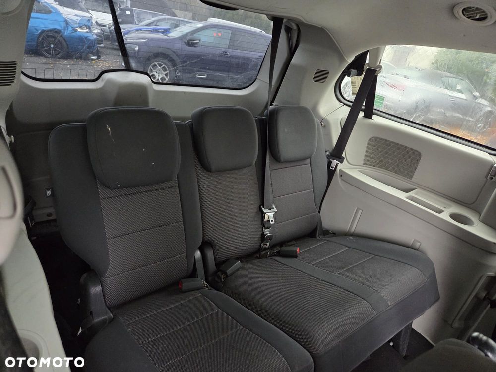 Chrysler Grand Voyager - 29