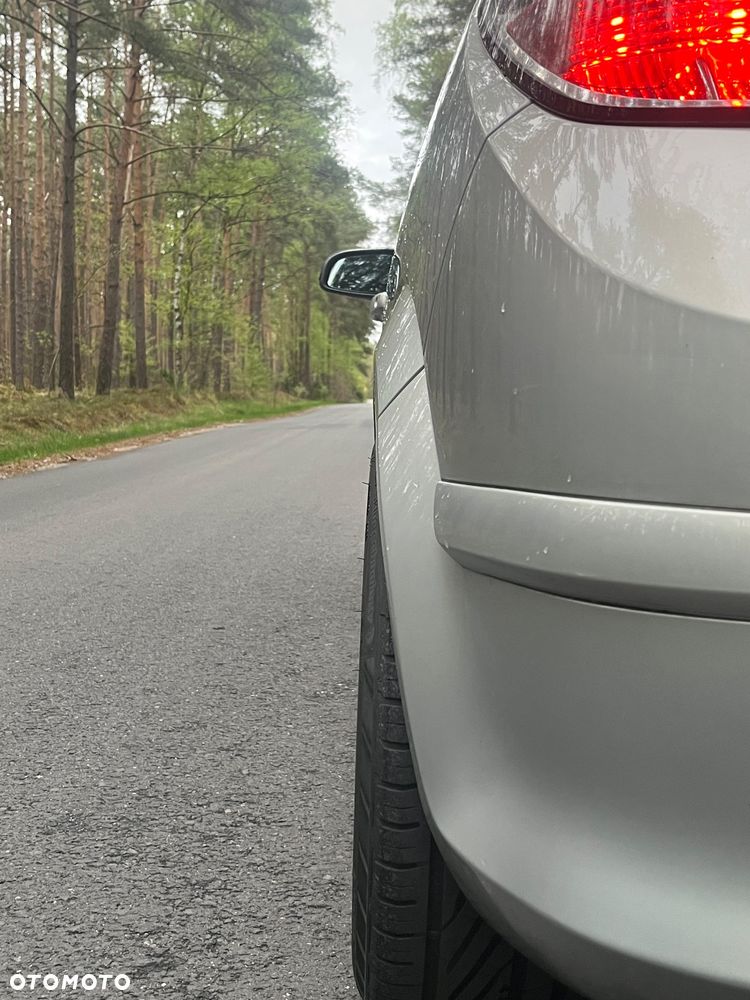 Opel Astra 1.9 CDTI Sport - 9