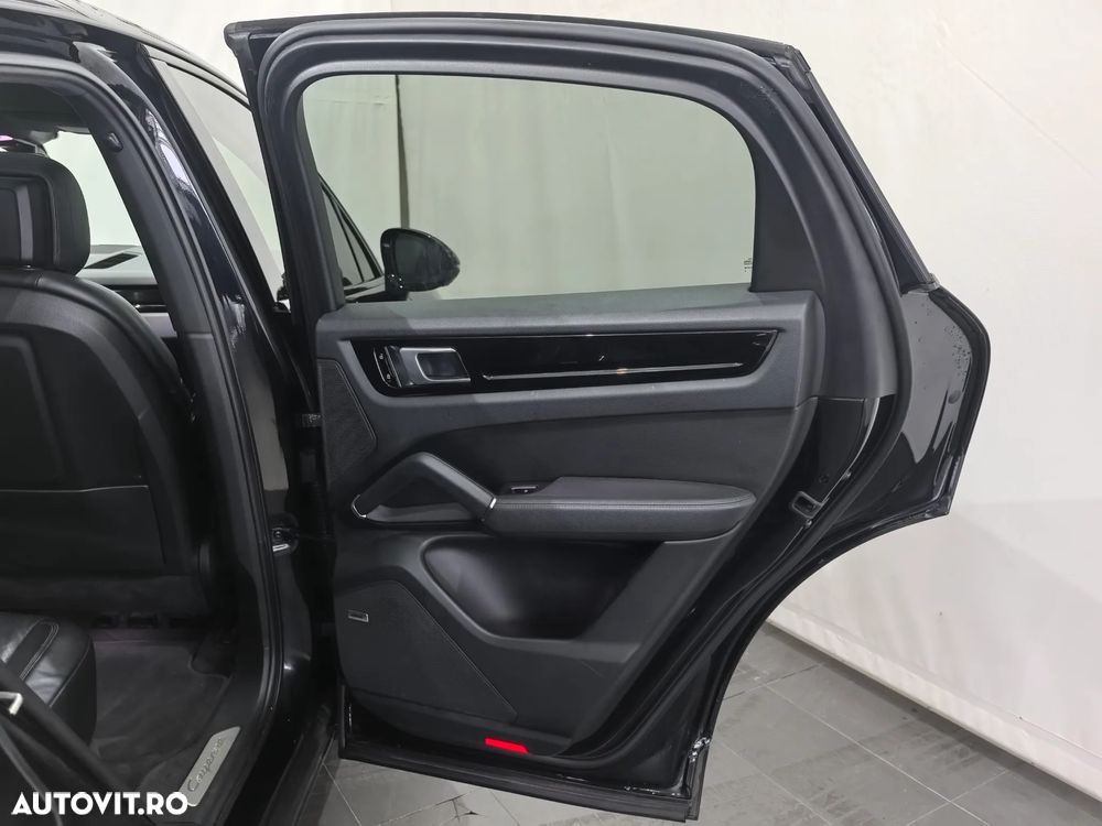 Porsche Cayenne - 36