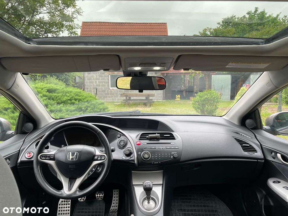 Honda Civic 1.8 Executive - 12