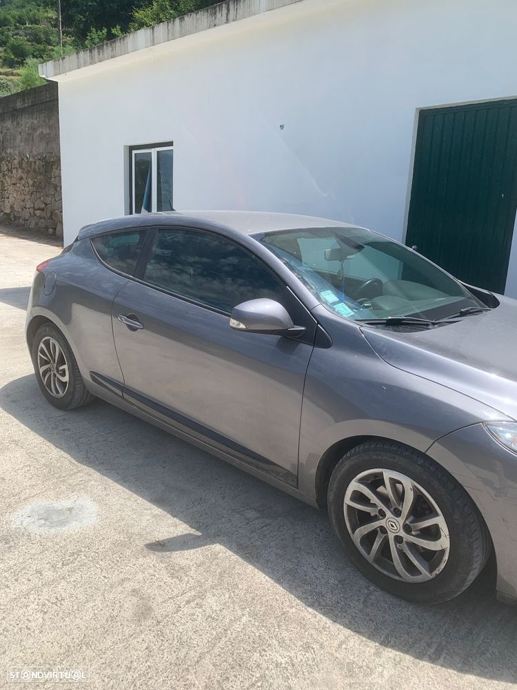 Renault Mégane Coupe 1.5 dCi Dynamique - 3