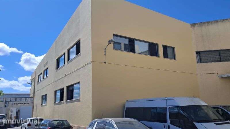 Pavilhão industrial Santa Marta de Corroios - Grande imagem: 2/4