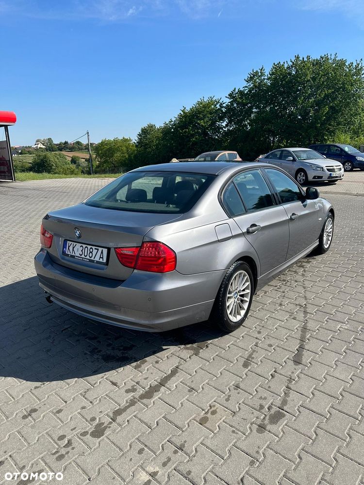 BMW Seria 3 318i - 3