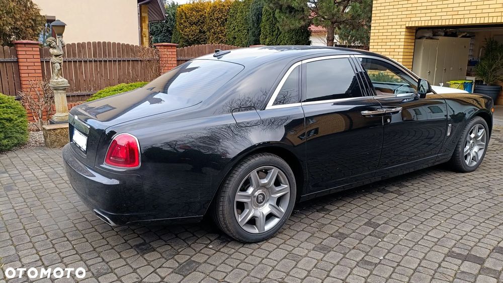Rolls-Royce Ghost - 10