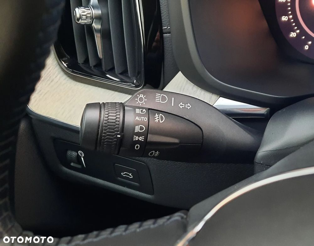 Volvo XC 60 B4 B Inscription - 30