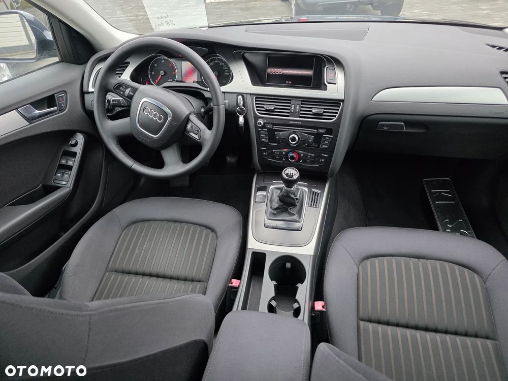 Audi A4 Avant 2.0 TDI DPF Ambiente - 13
