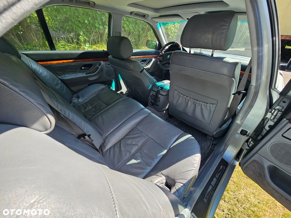 BMW Seria 7 - 9