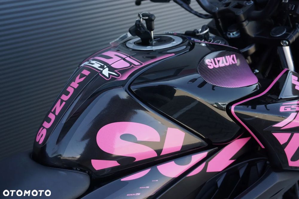 Suzuki GSX - 7