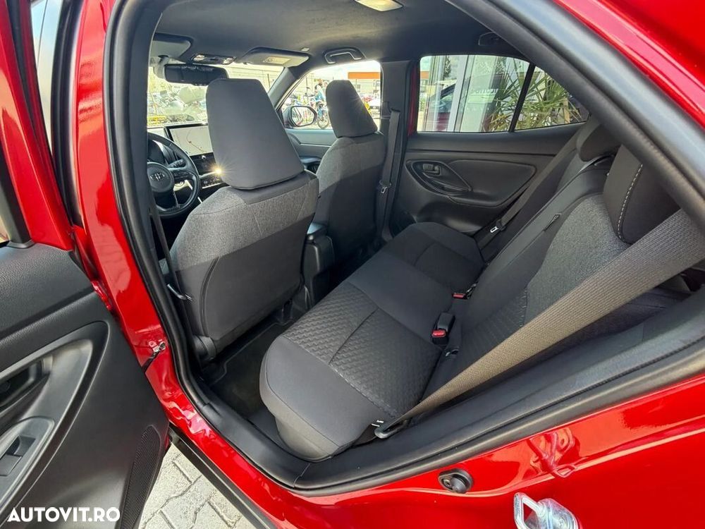 Toyota Yaris Cross 1.5 VVT-i HSD 4x2 Dynamic - 10