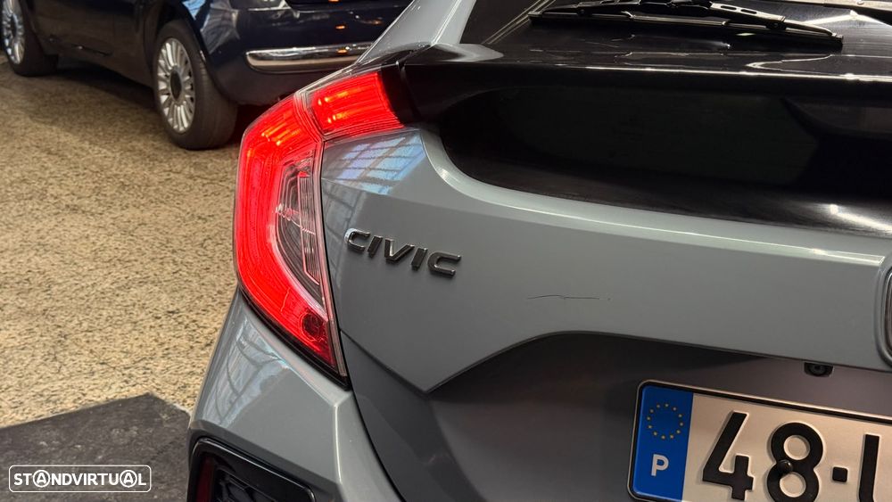 Honda Civic 1.0 i-VTEC Executive - 11