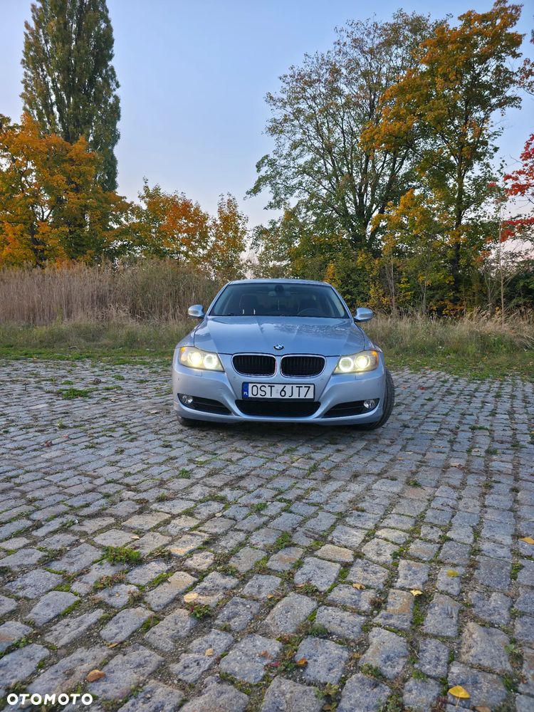 BMW Seria 3 320i - 2