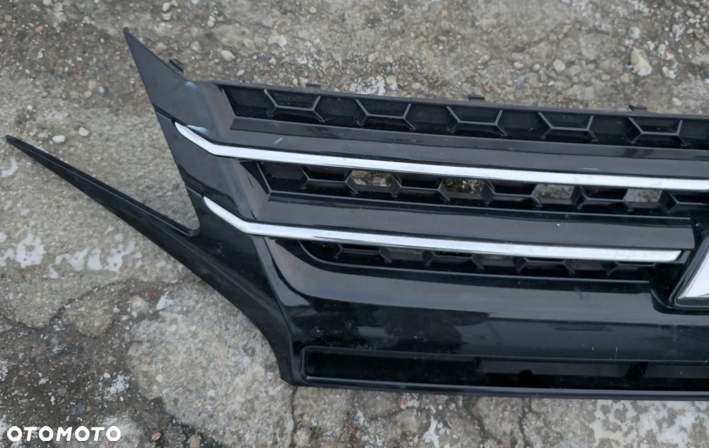 MITSUBISHI SPACE STAR LIFT 2019- GRILL ATRAPA ZDERZAKA 7450B352 7450B351 EUROPA - 2