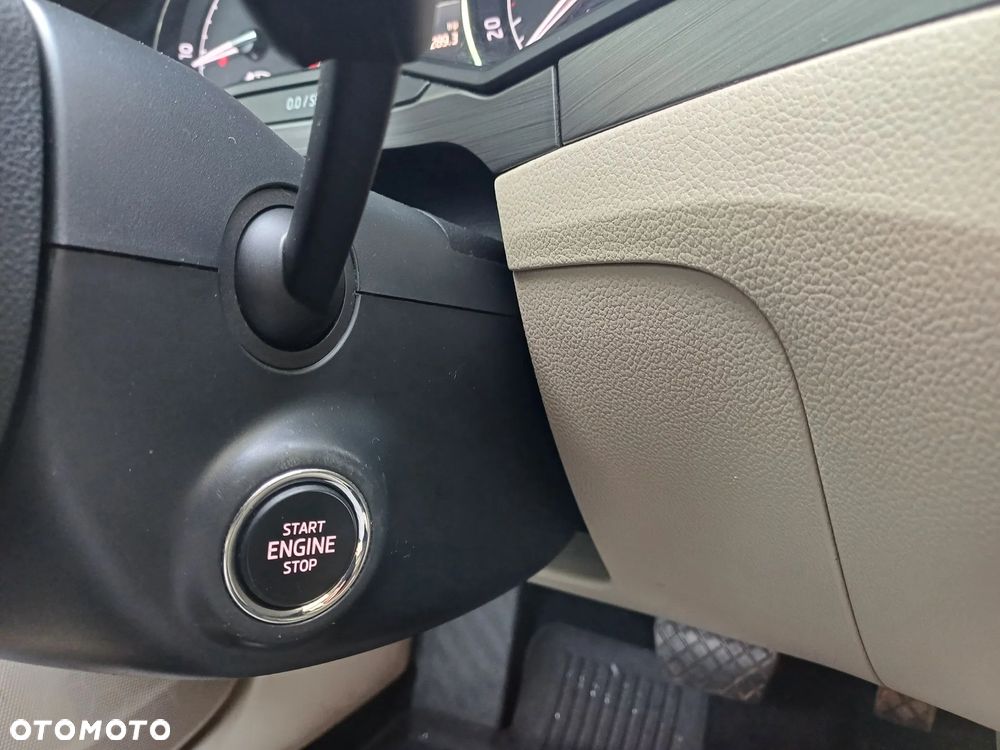 Skoda Superb 2.0 TDI Style DSG - 21