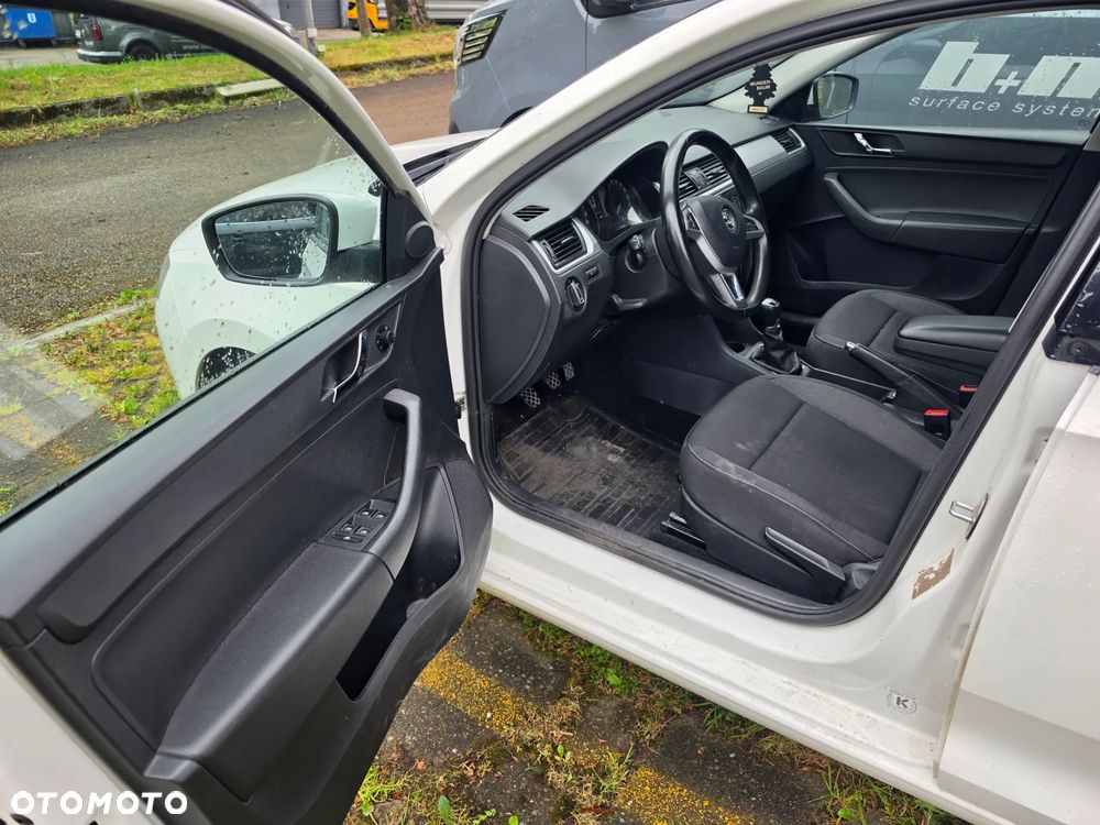 Skoda RAPID 1.6 TDI DPF Style - 5