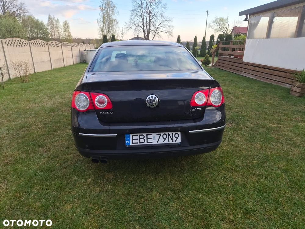 Volkswagen Passat 2.0 TDI DPF Comfortline DSG - 2