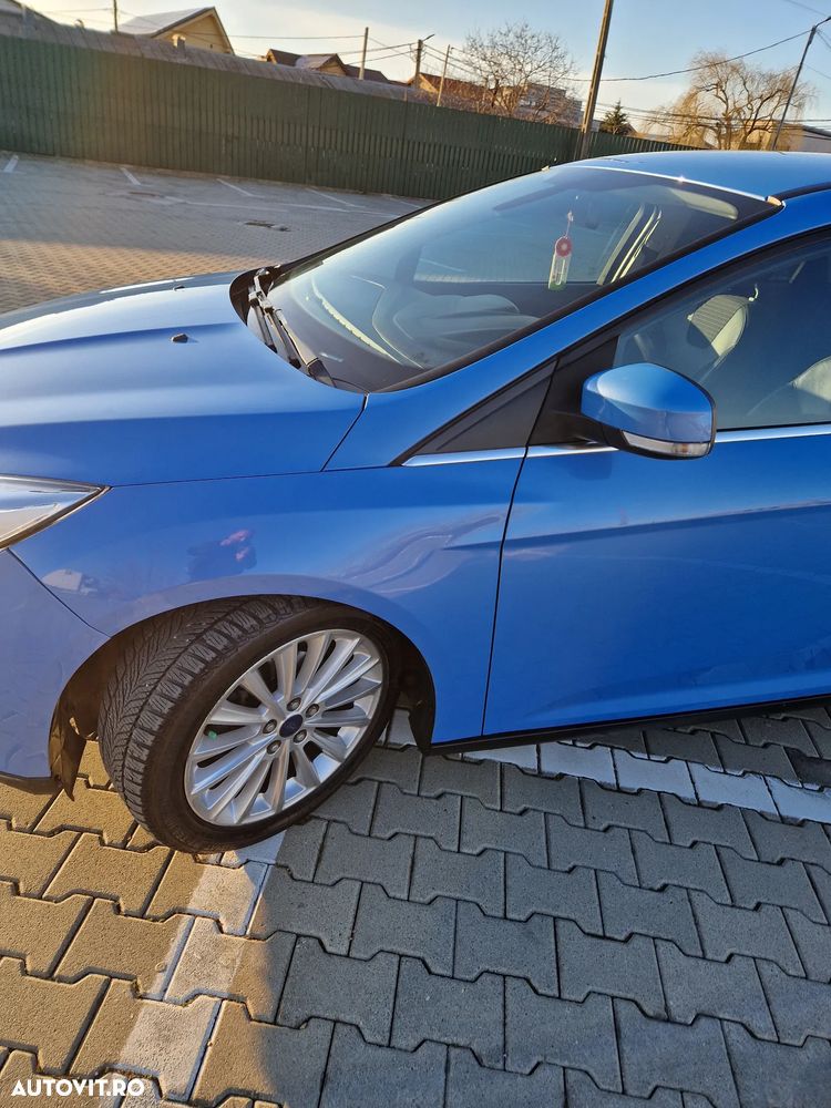 Ford Focus 1.5 TDCi Powershift Titanium - 9