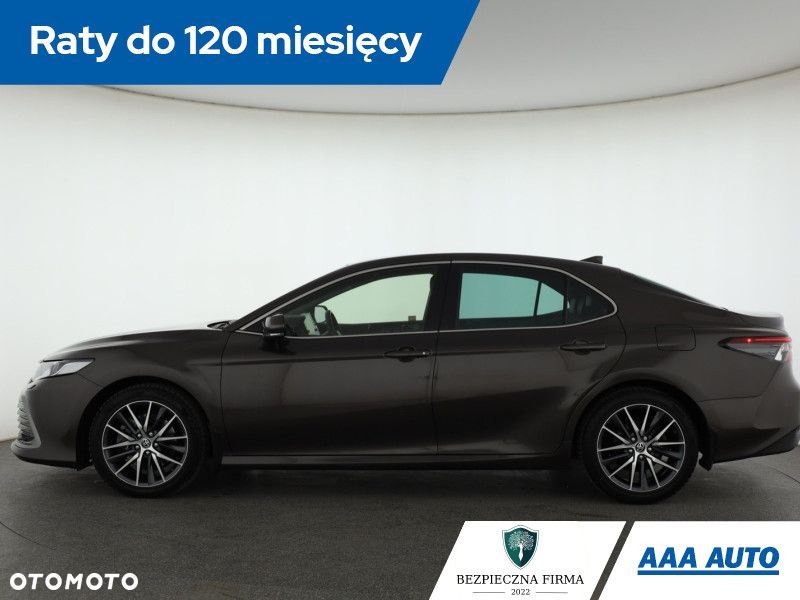 Toyota Camry - 4