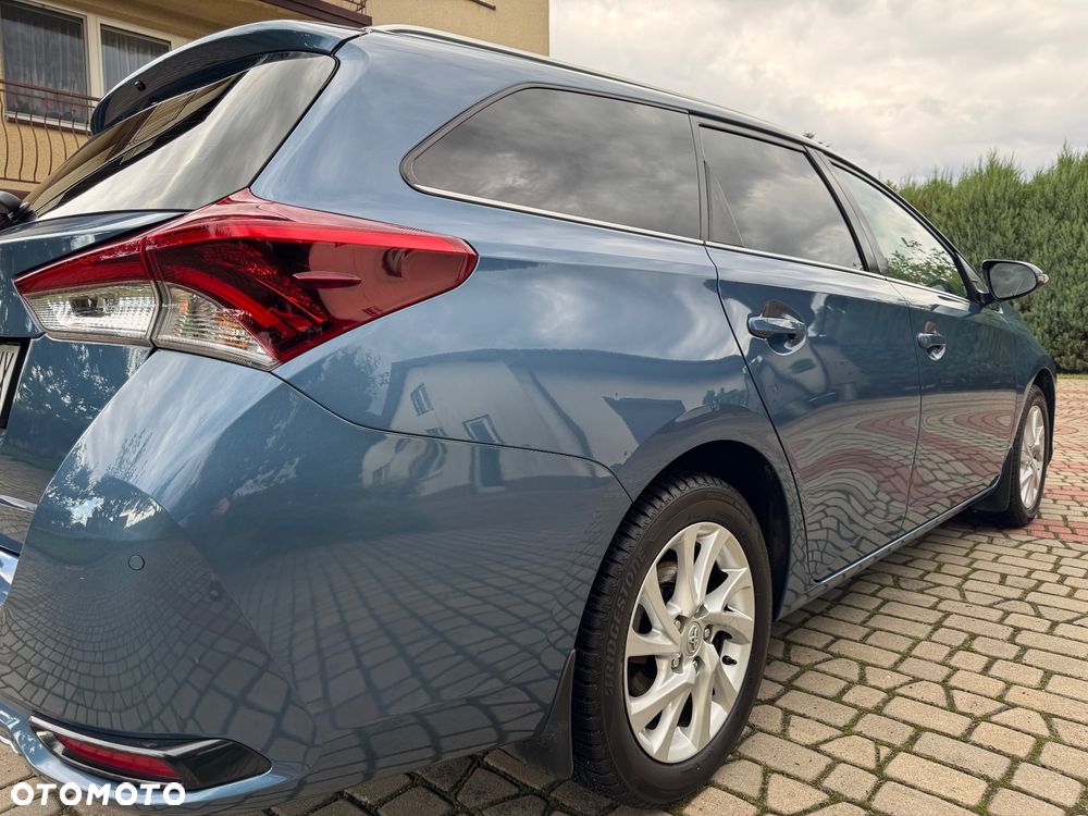 Toyota Auris 1.6 Prestige - 19