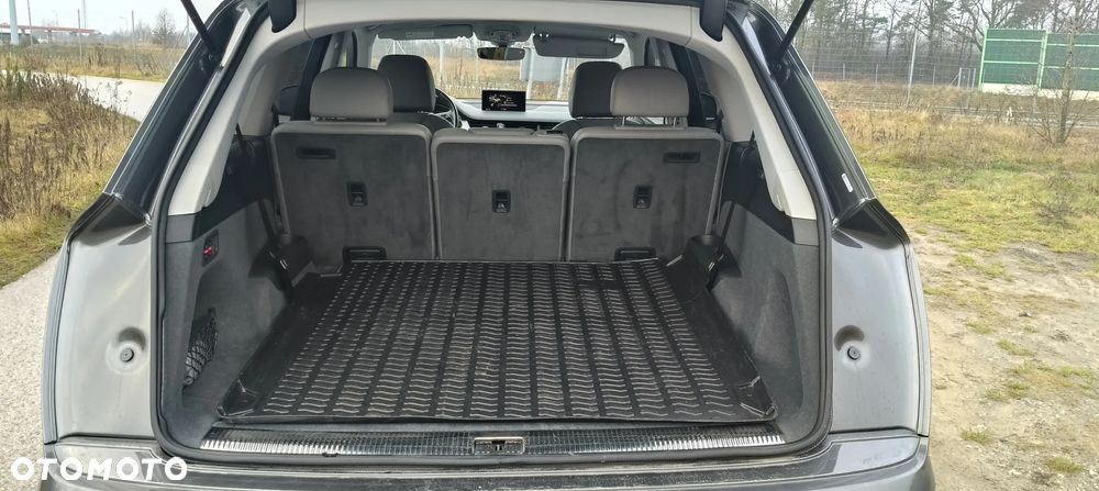 Audi Q7 - 7