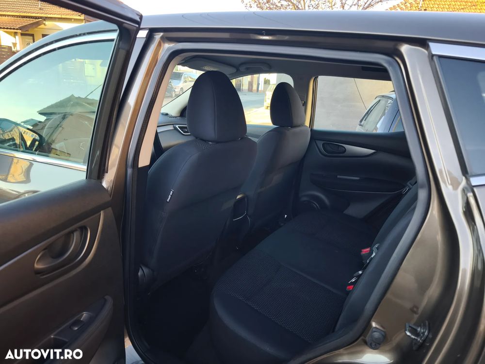 Nissan Qashqai 1.6 DCI Xtronic N-Connecta - 6