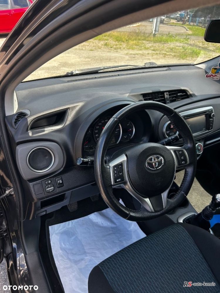 Toyota Yaris - 22