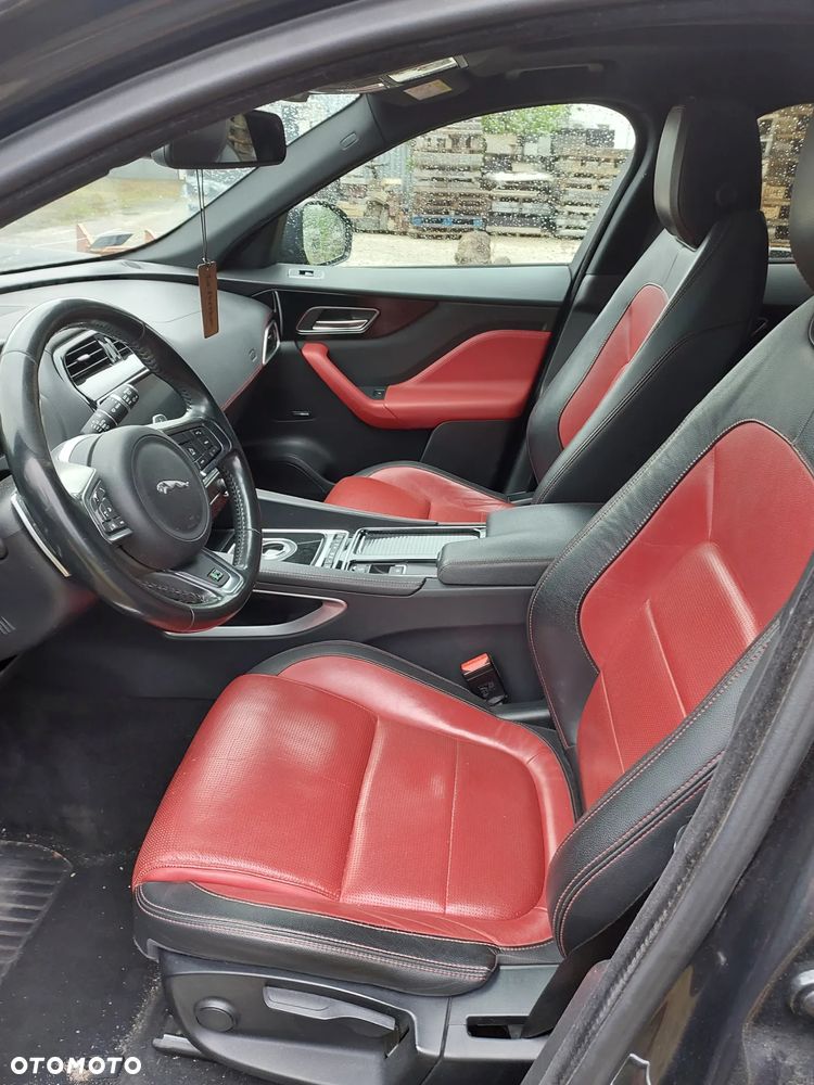 Jaguar F-Pace 20d AWD R-Sport - 9